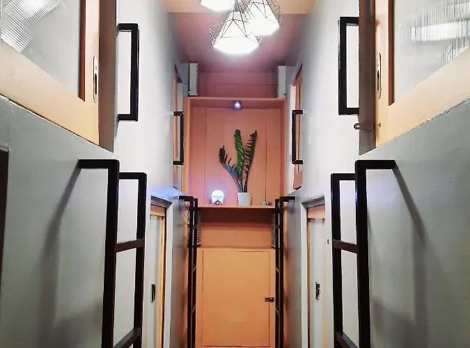 Budget Transient Capsule Makati Near Ayala And Buendia Apartment Manila