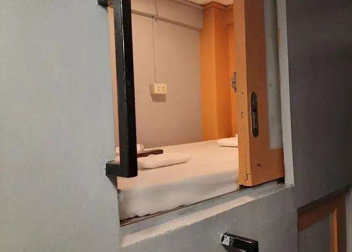 Apartment Budget Transient Capsule Makati Near Ayala And Buendia Manila